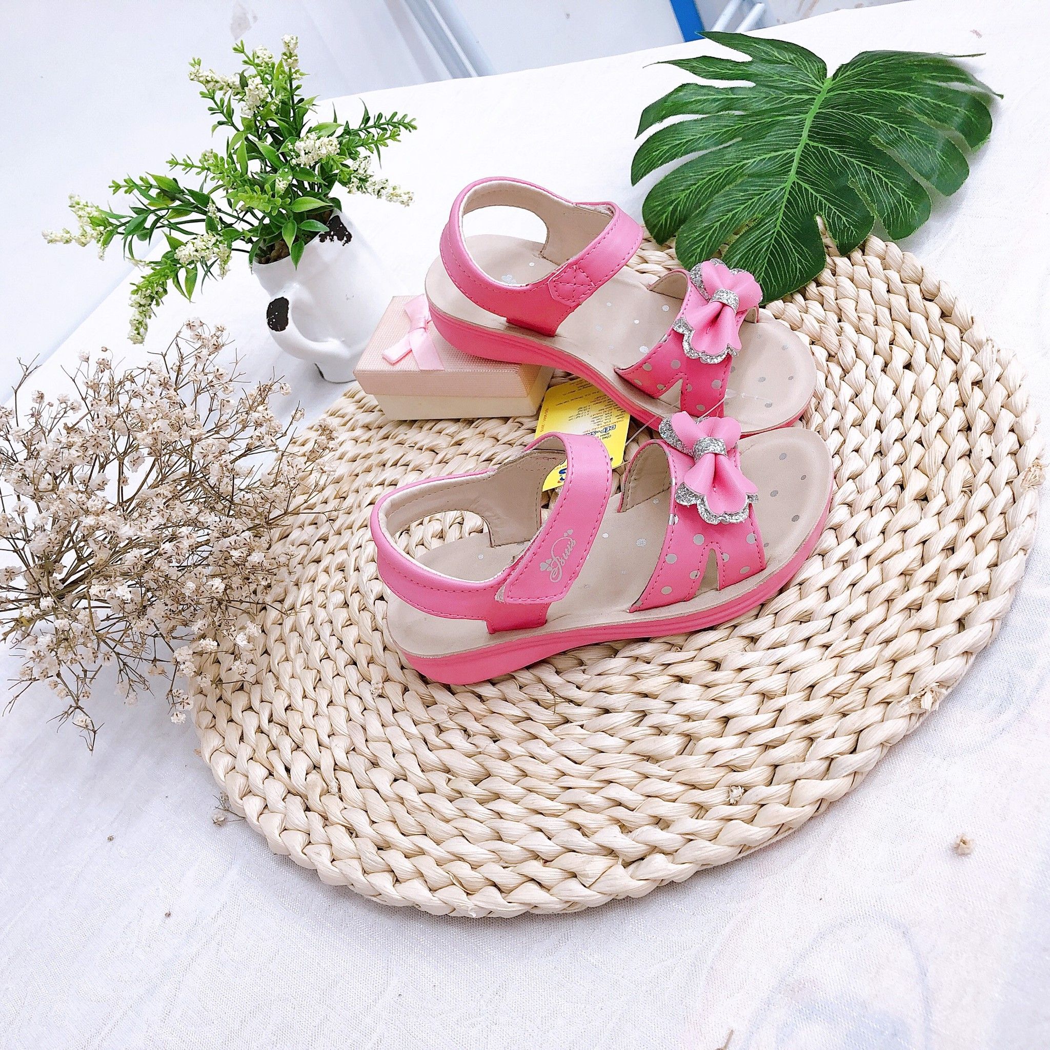 Sandals bé gái quai dán ( size 24 - 30 )-DPG001244
