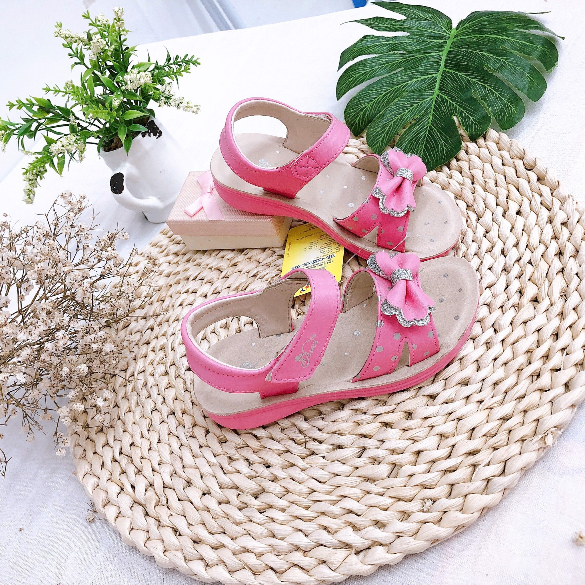 Sandals bé gái quai dán ( size 24 - 30 )-DPG001244