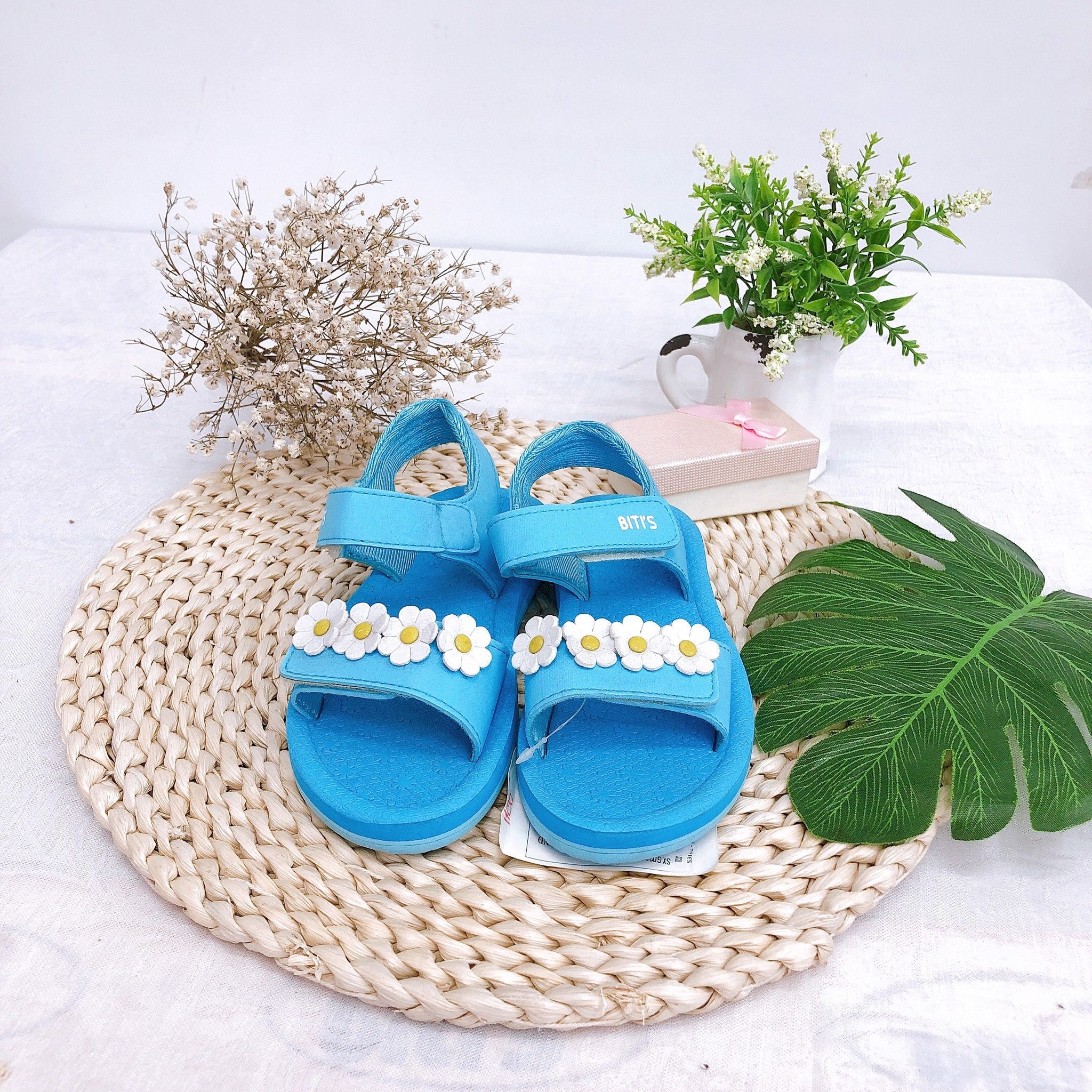 Sandals bé gái quai dán ( size 24 - 33 )-SXG029100