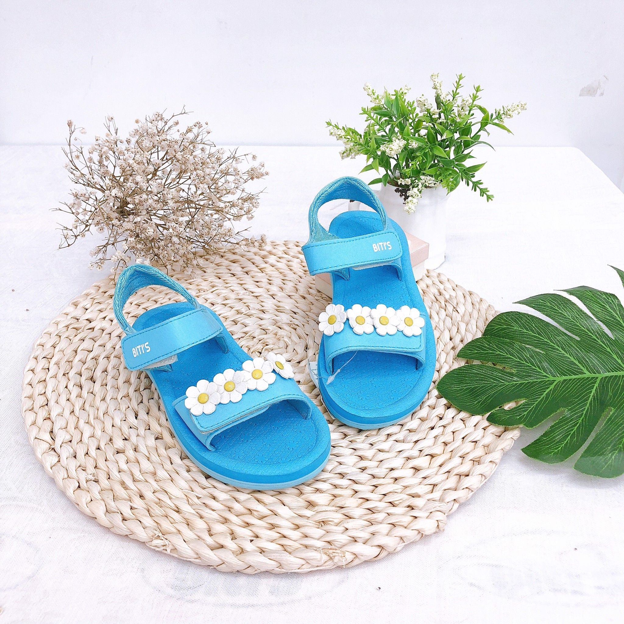 Sandals bé gái quai dán ( size 24 - 33 )-SXG029100