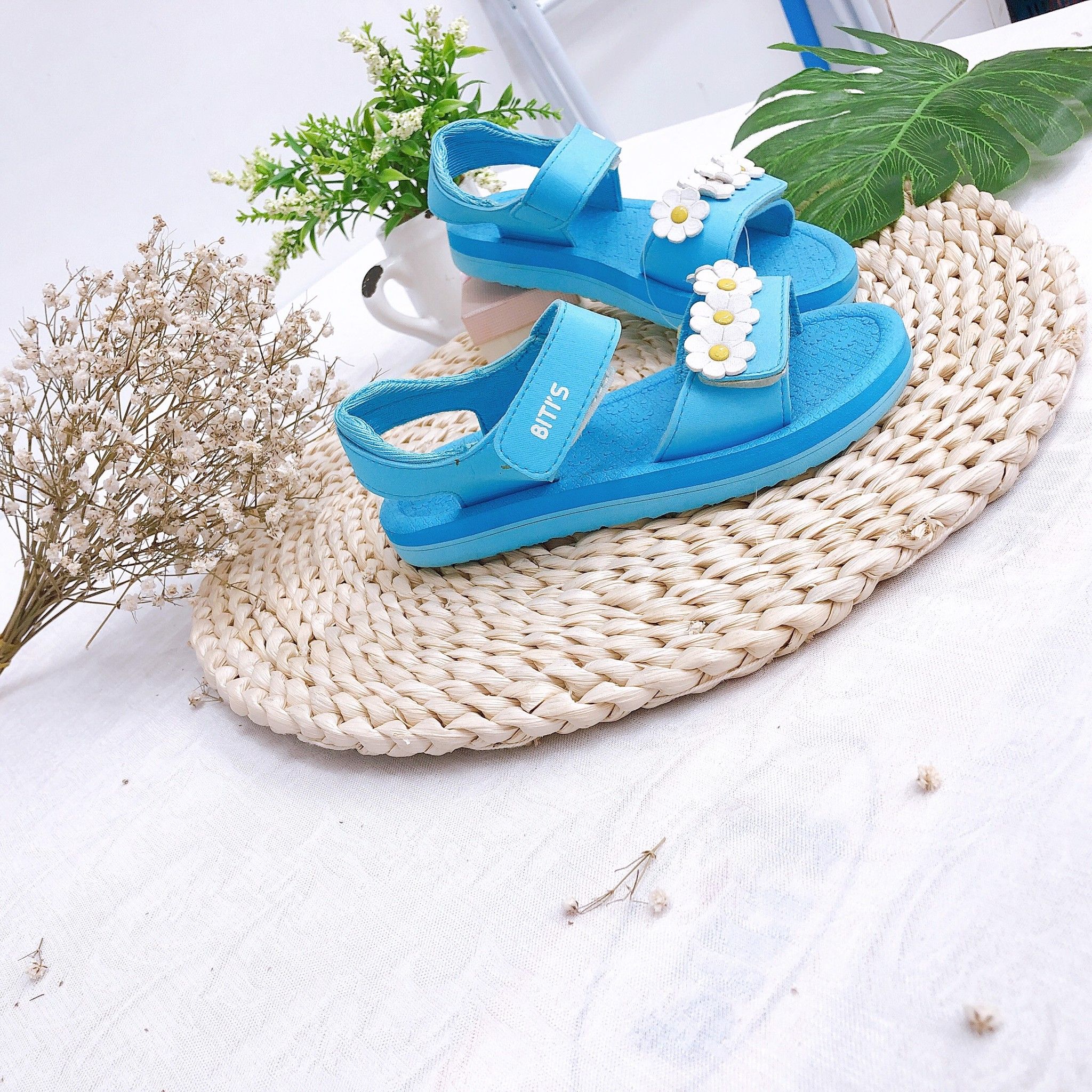 Sandals bé gái quai dán ( size 24 - 33 )-SXG029100
