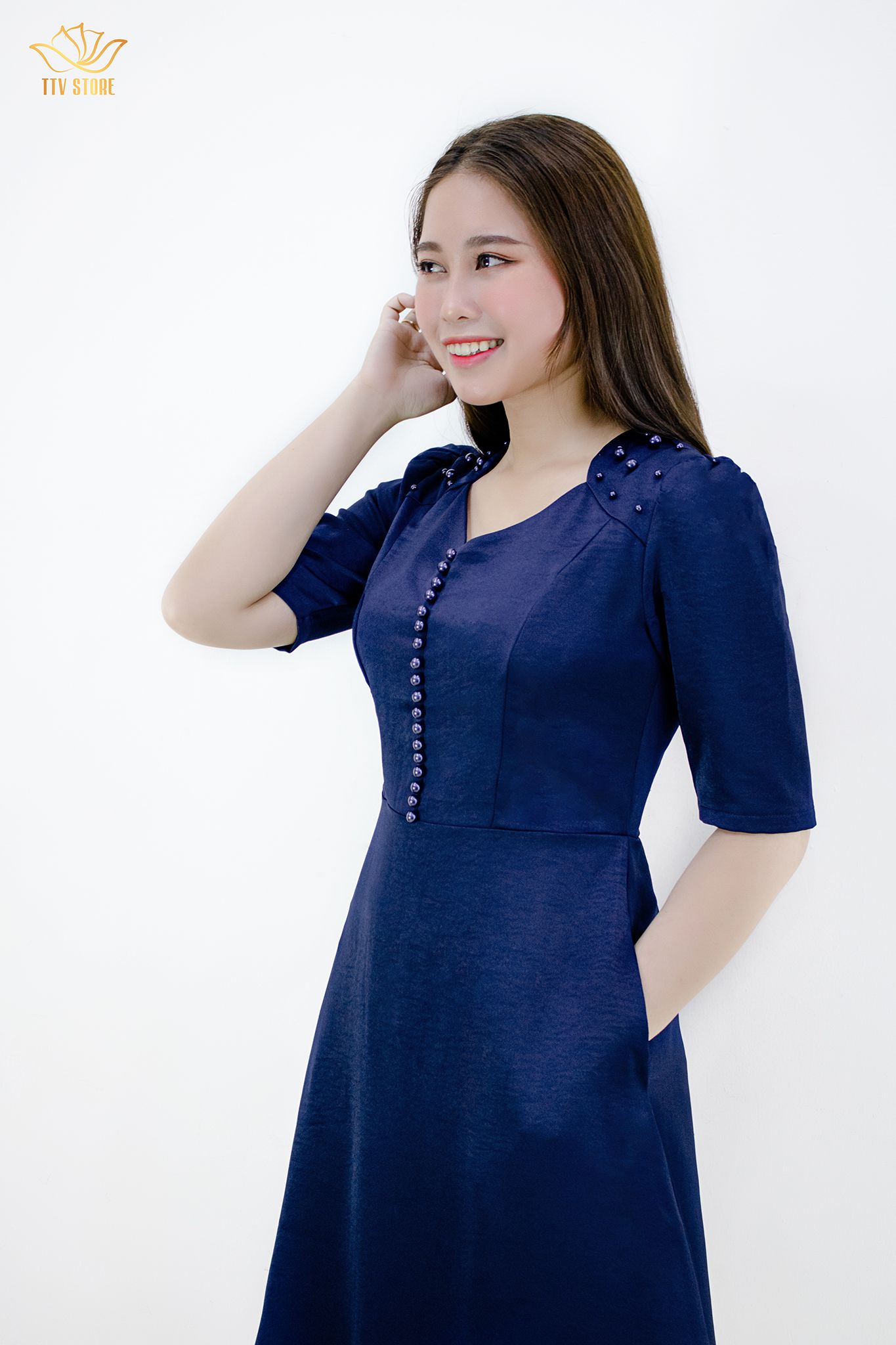 Đầm form A - Cổ tim kết ngọc AN - Xanh đen - TTV570