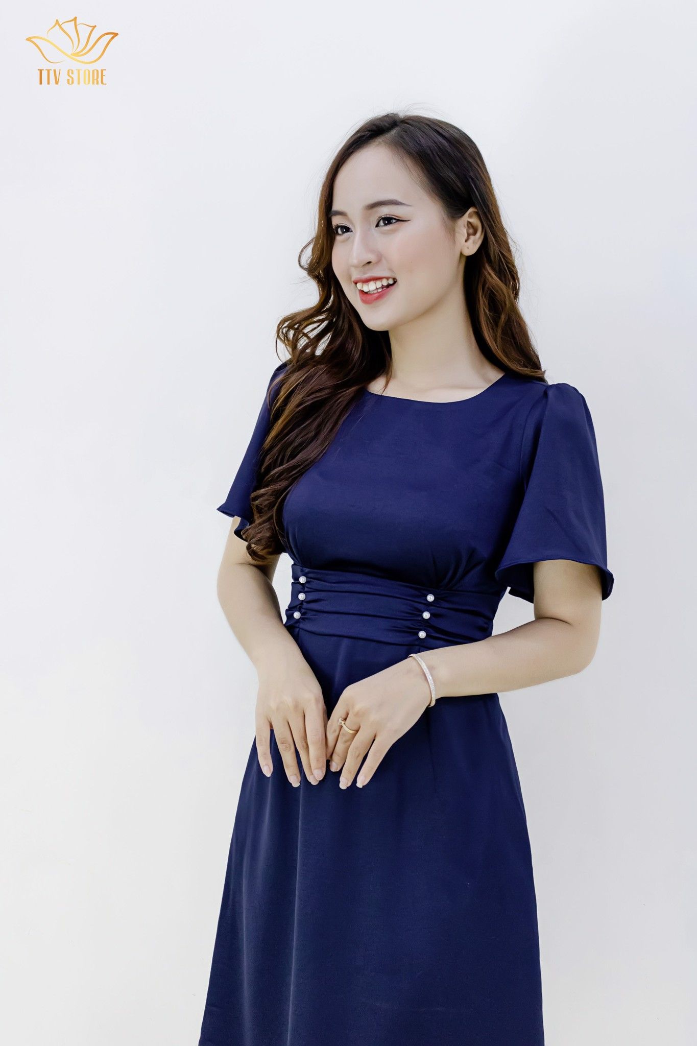 Đầm form A - Cổ tròn tay loe eo xếp ly đính ngọc CD - Xanh đen - TTV585
