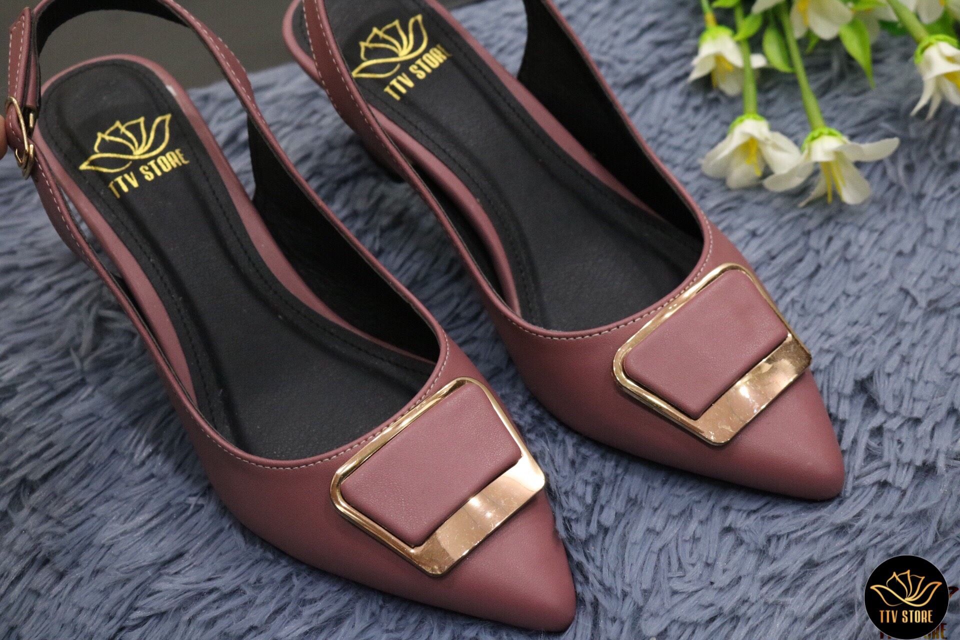 D09 hông ruốc - giày vai sandal 5cm