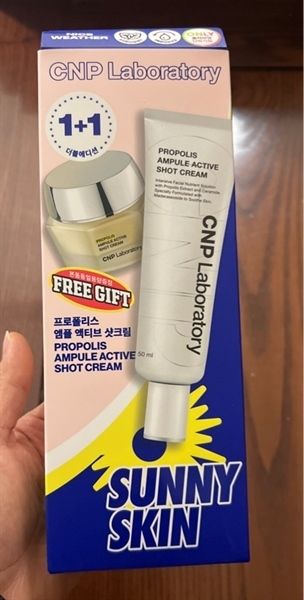 Kem dưỡng tái tạo phục hồi da keo ong CNP Propolis Ampule Active Shot Cream