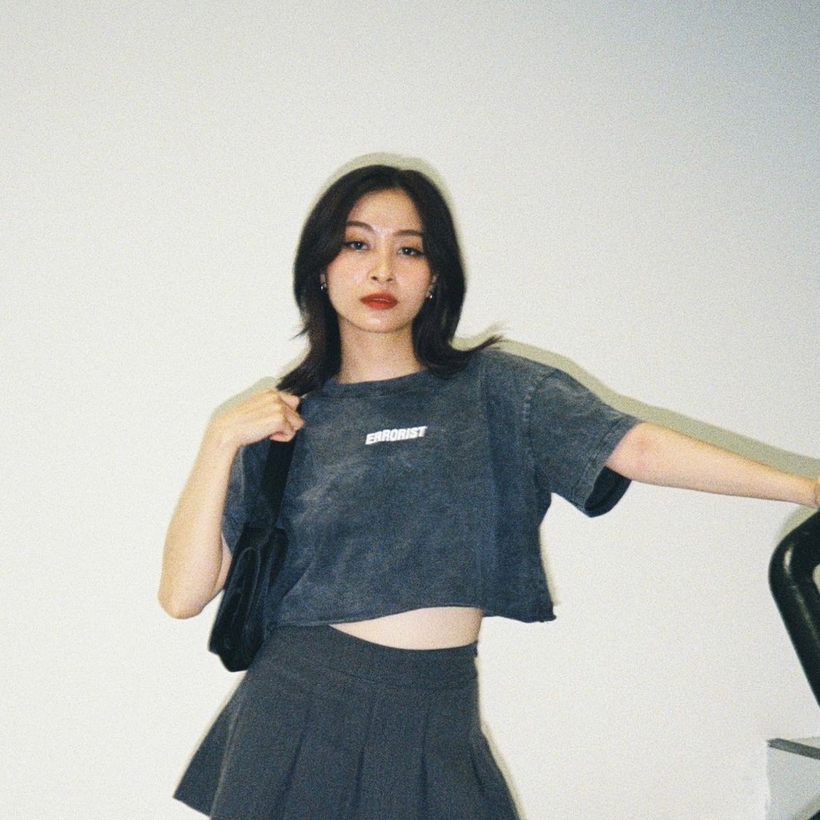 LOGO CROP WASHED