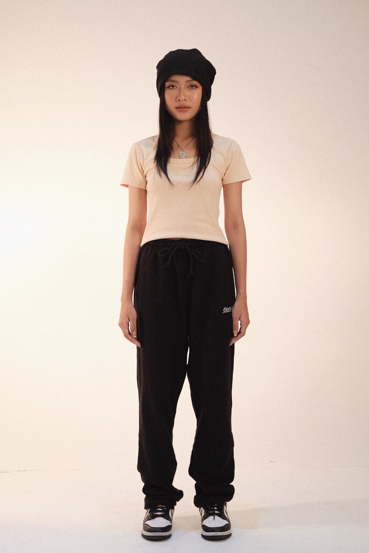 BEIGE SHORT SLEEVED TOP