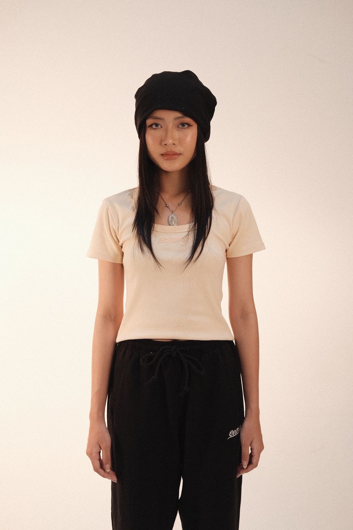 BEIGE SHORT SLEEVED TOP