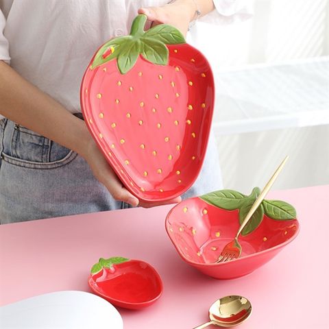 Đĩa dâu tây đỏ cute 23.5x18.5x3cm