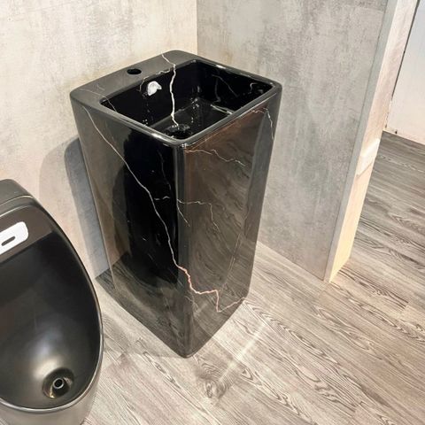 Trụ lavabo rửa mặt vuông giả đá đen vân chỉ trắng KB2901