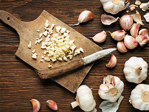 Dung Dịch Tỏi Diệt Sâu Bọ