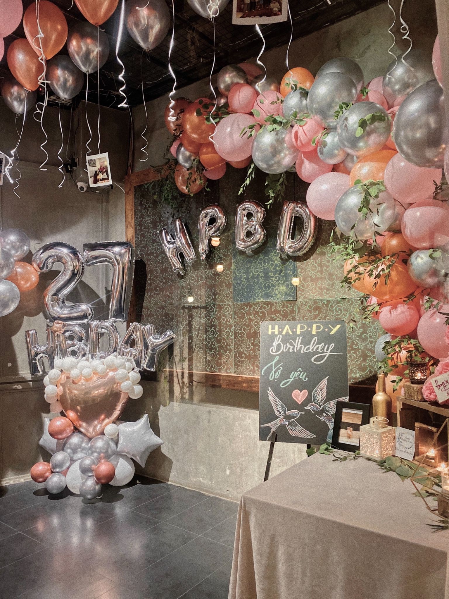 MAGIC PINKY - D ROOM - GROUP - OZ_HTC