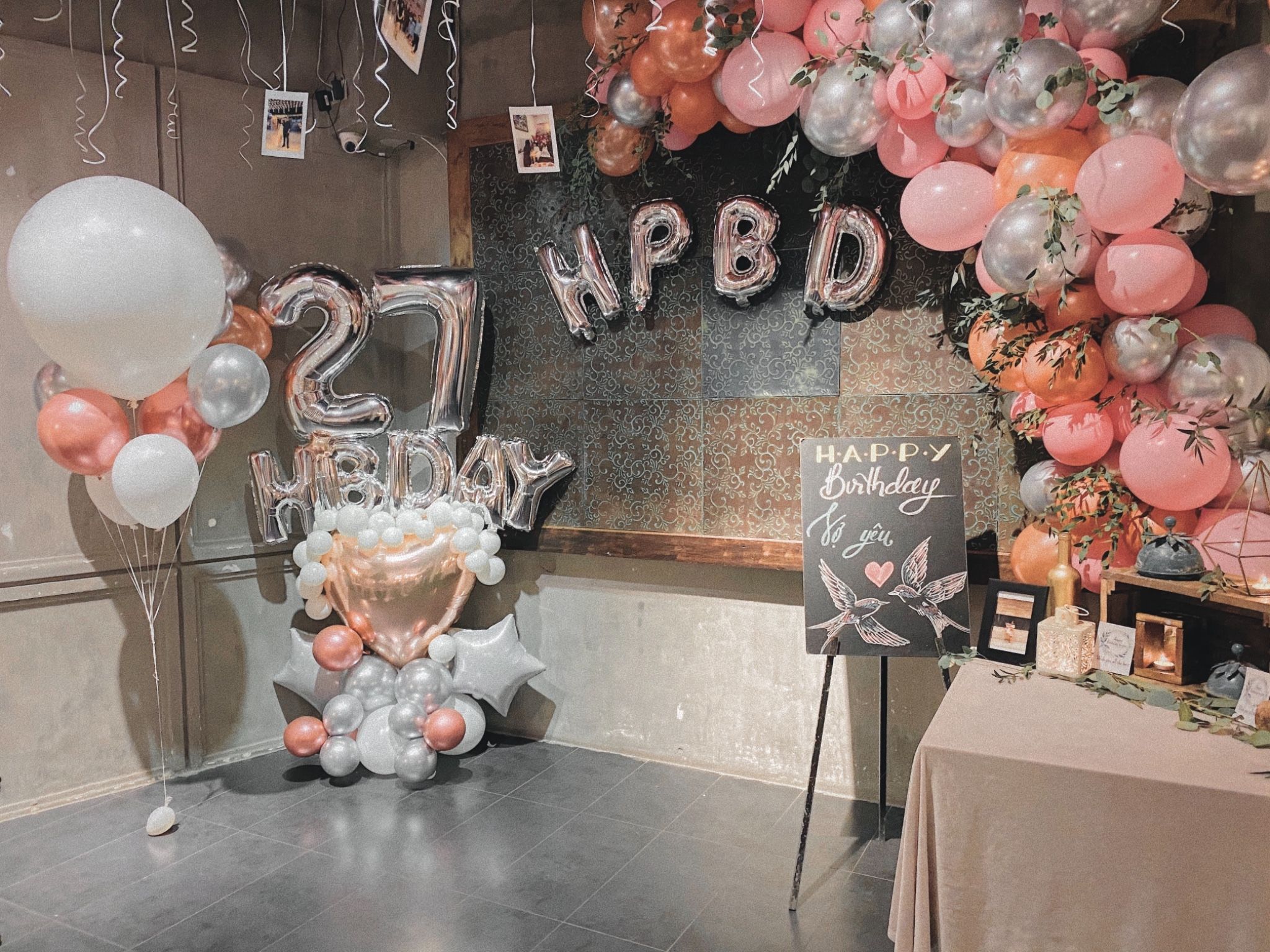 MAGIC PINKY - D ROOM - GROUP - OZ_HTC