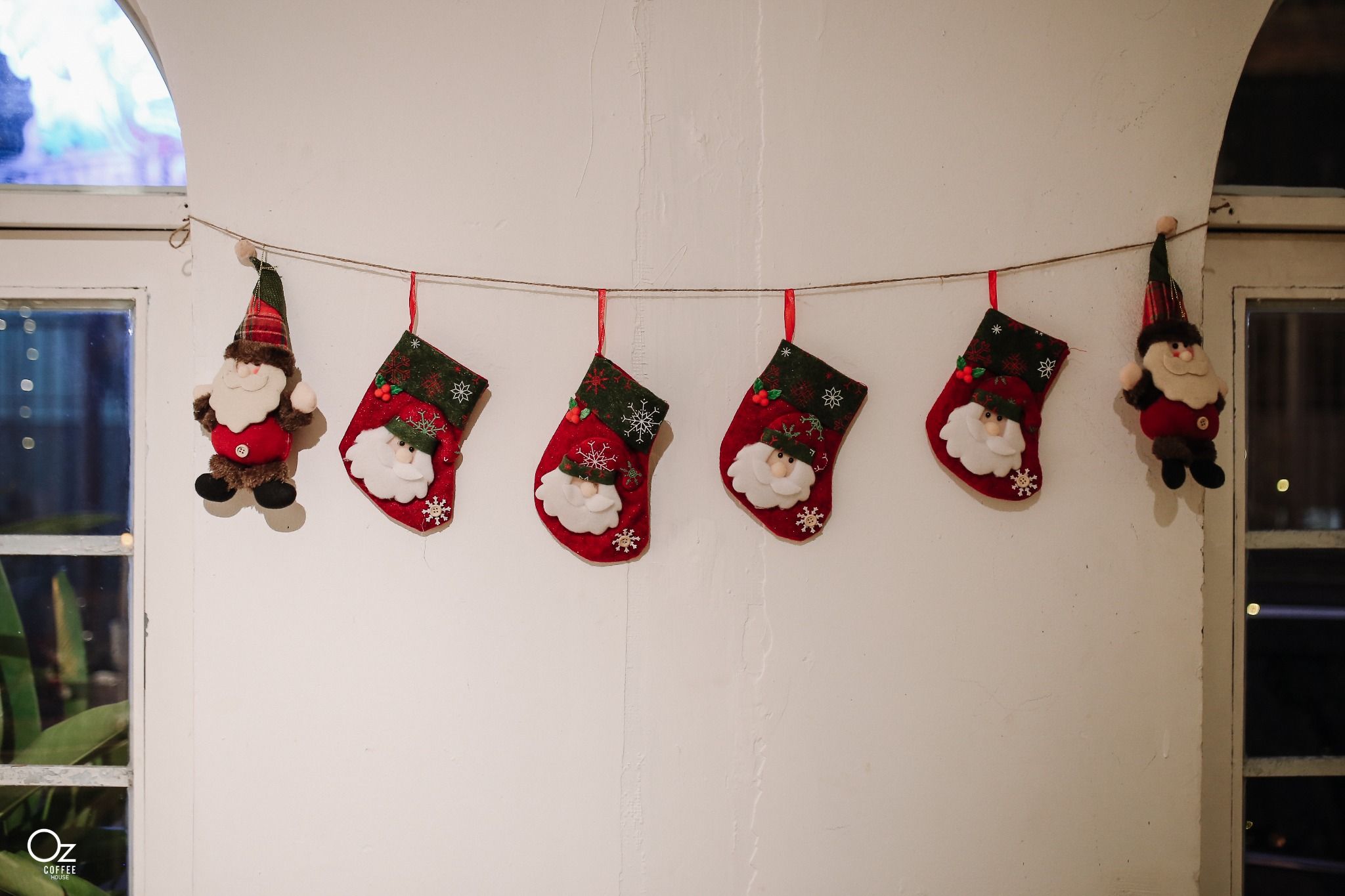 PRIVATE - A789 - GROUP - SANTA GIFT CONCEPT - OZ_HTC