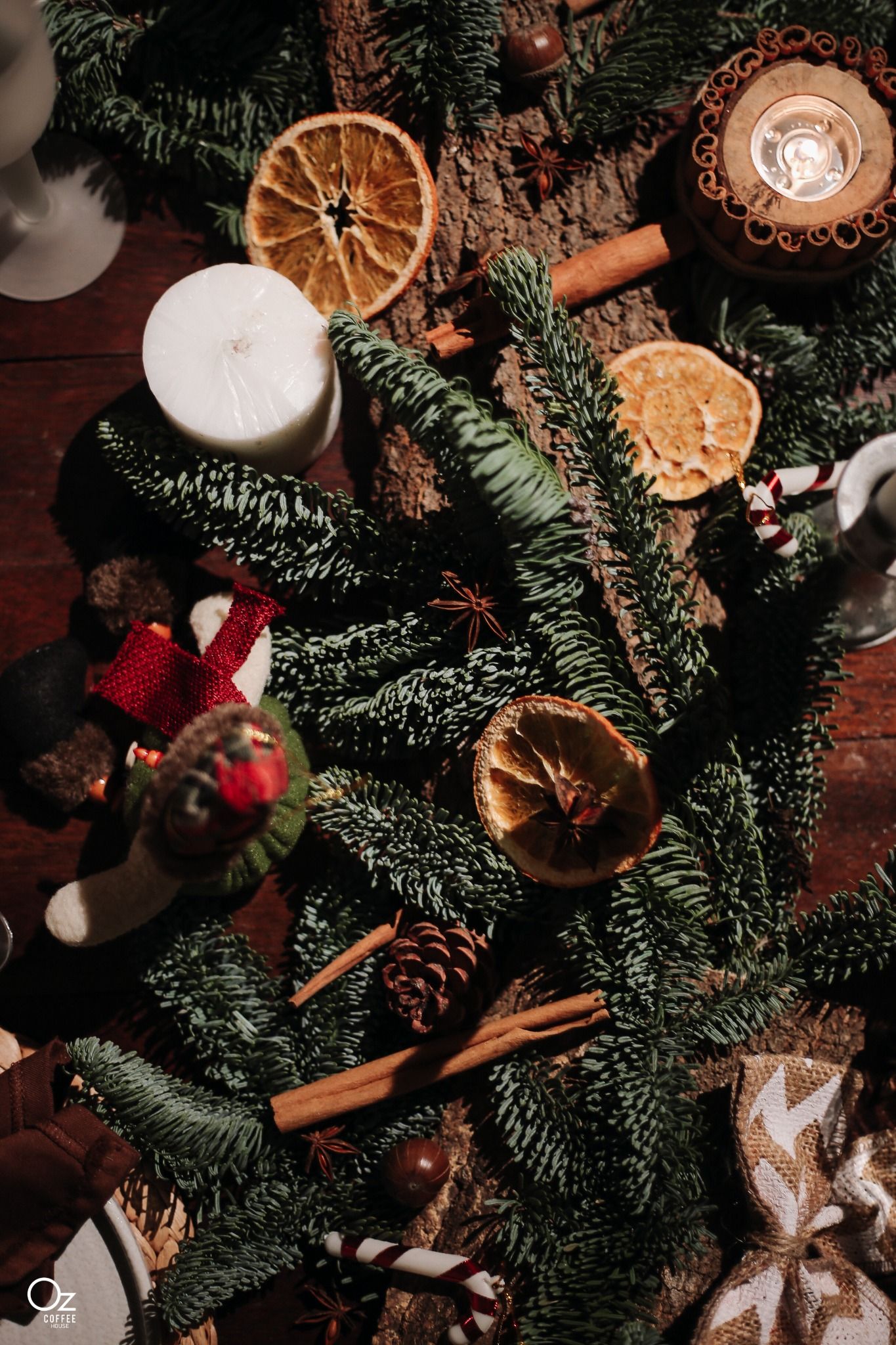 PRIVATE - A789 - GROUP - SANTA GIFT CONCEPT - OZ_HTC