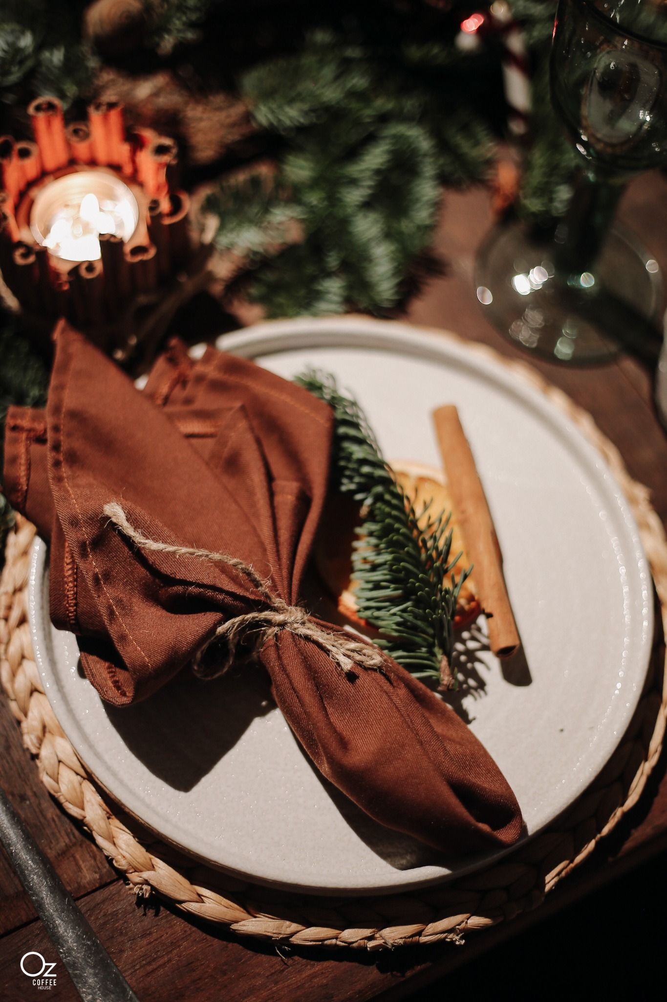 PRIVATE - A789 - GROUP - SANTA GIFT CONCEPT - OZ_HTC