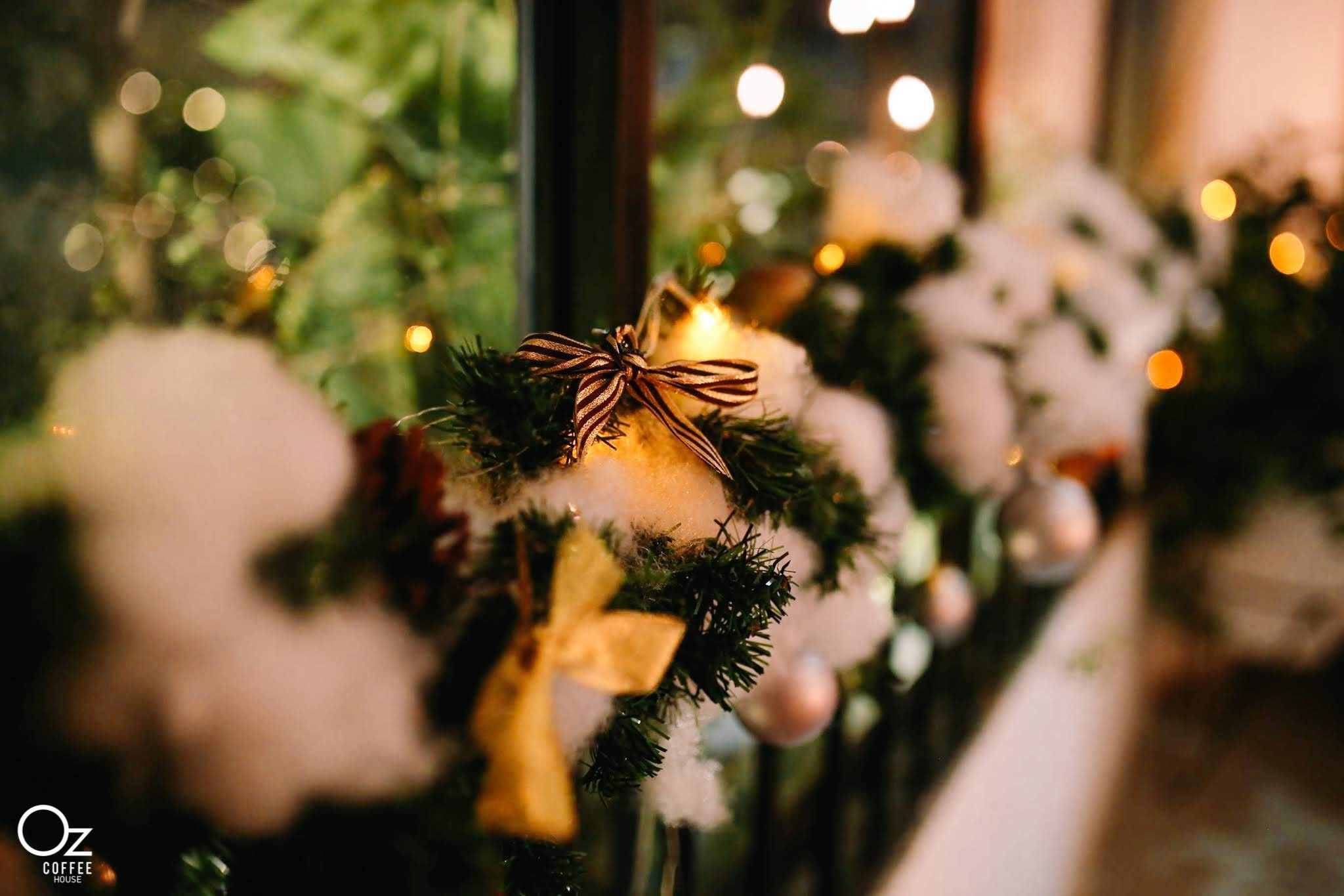 NEW MERRY CHRISTMAS 2019 - WHITE ROOM - OZ_LVS