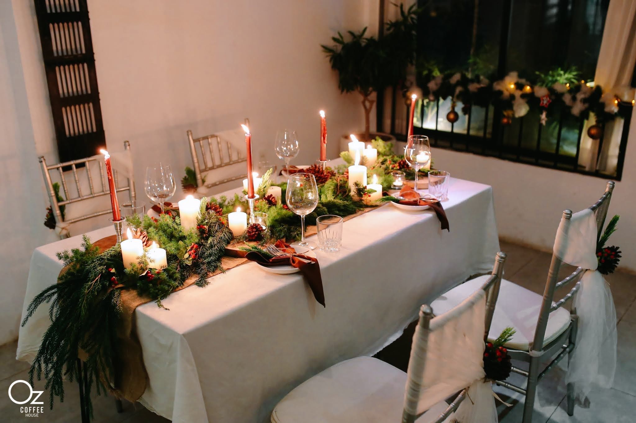 NEW MERRY CHRISTMAS 2019 - WHITE ROOM - OZ_LVS