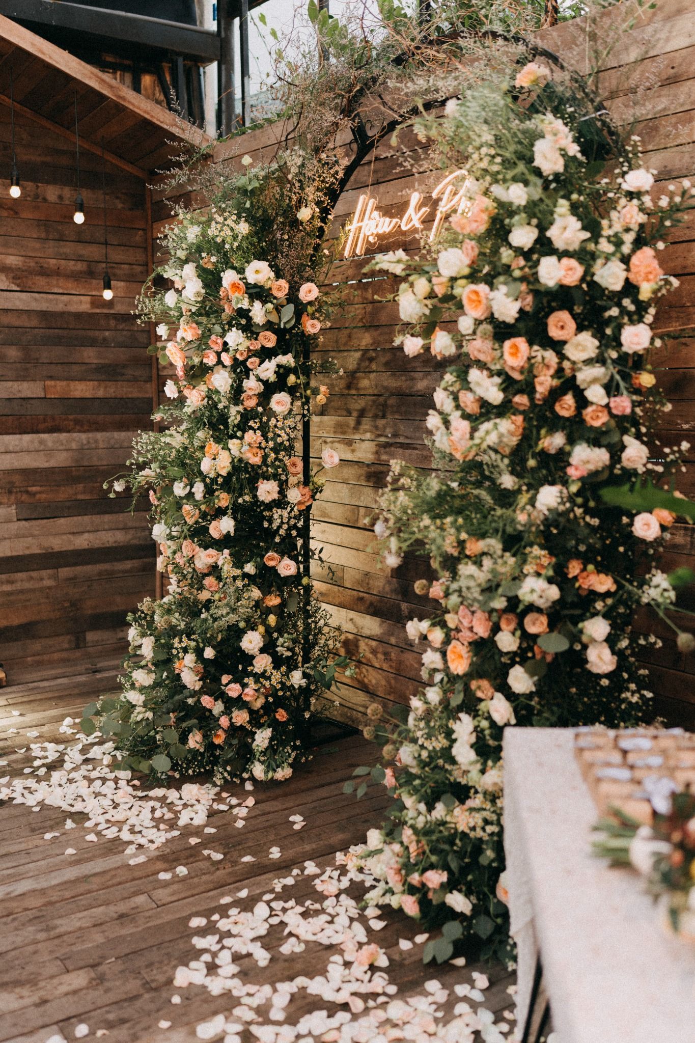 CỔNG HOA - 15 triệu - LOVE BLOSSOM
