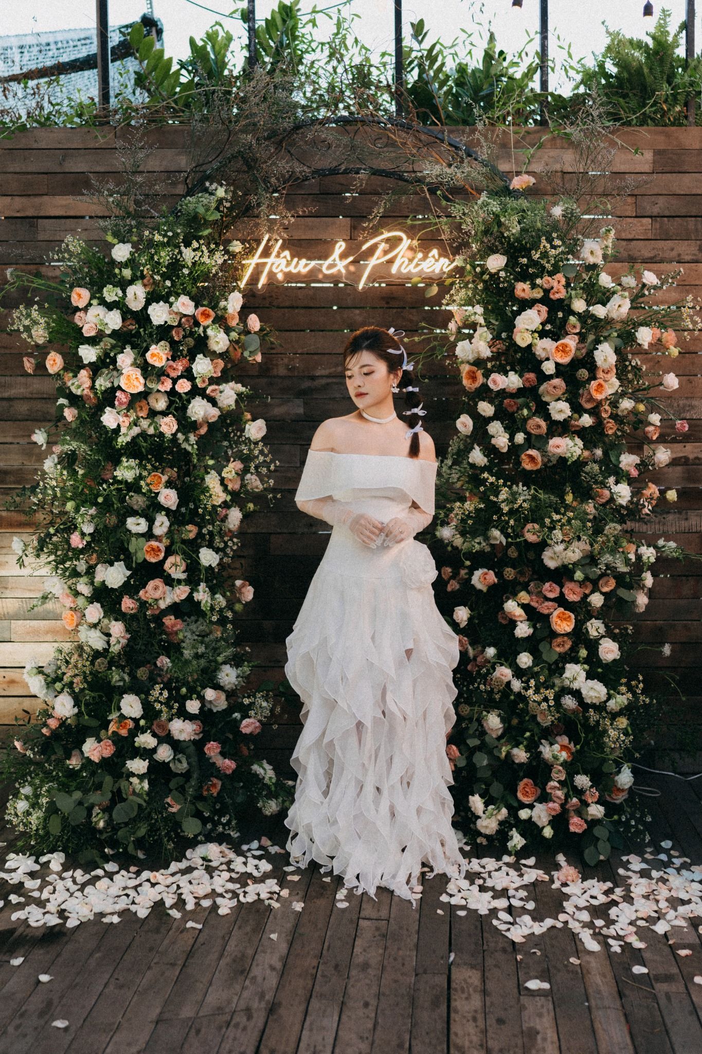 CỔNG HOA - 15 triệu - LOVE BLOSSOM