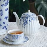 Ấm trà gốm sứ in hoa xanh