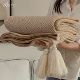 Chăn nhấn vải polyester đan hoạ tiết kỉ hà có tua rua