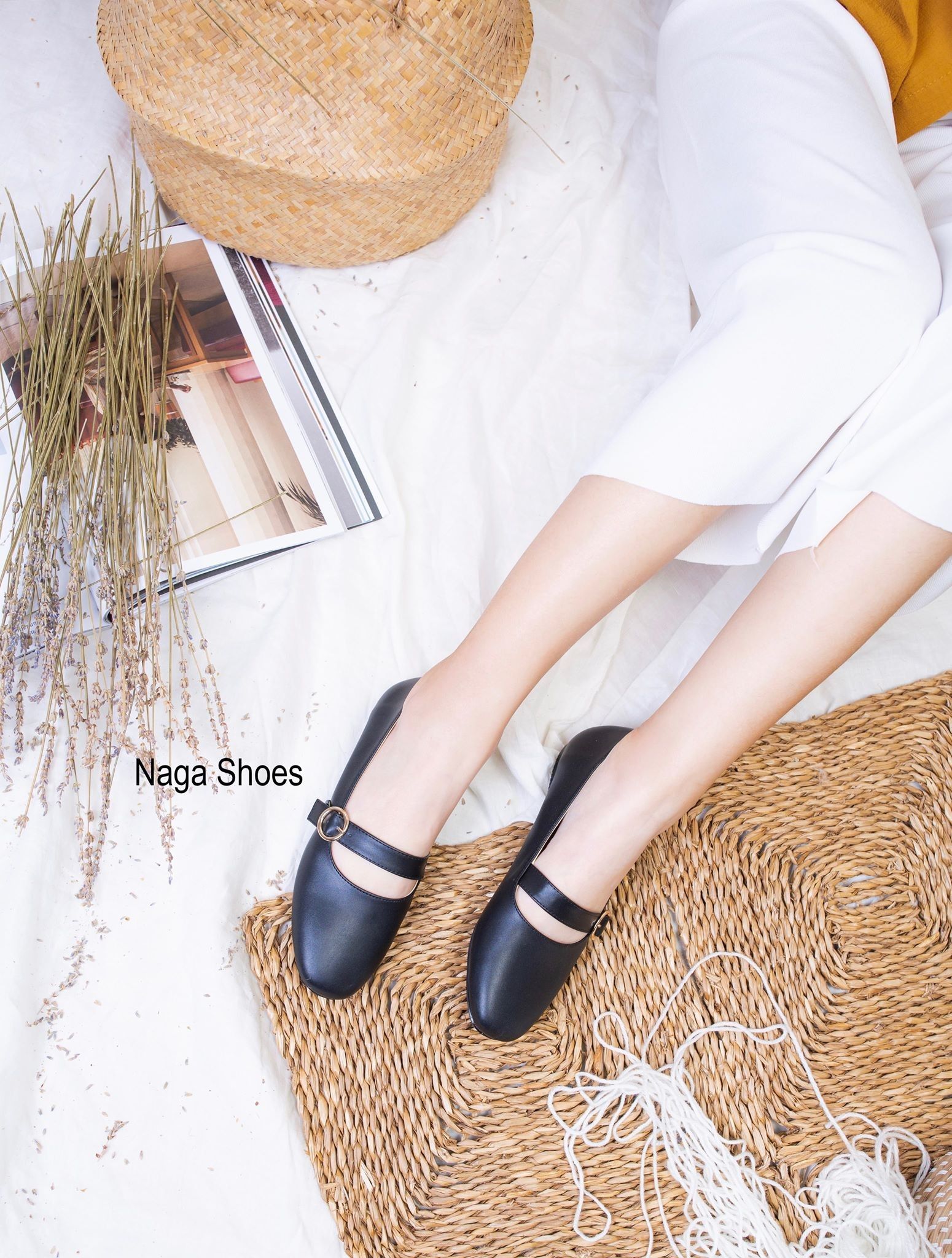 Giày Búp Bê Naga Mũi Tròn Quai Khóa Tròn NAB23
