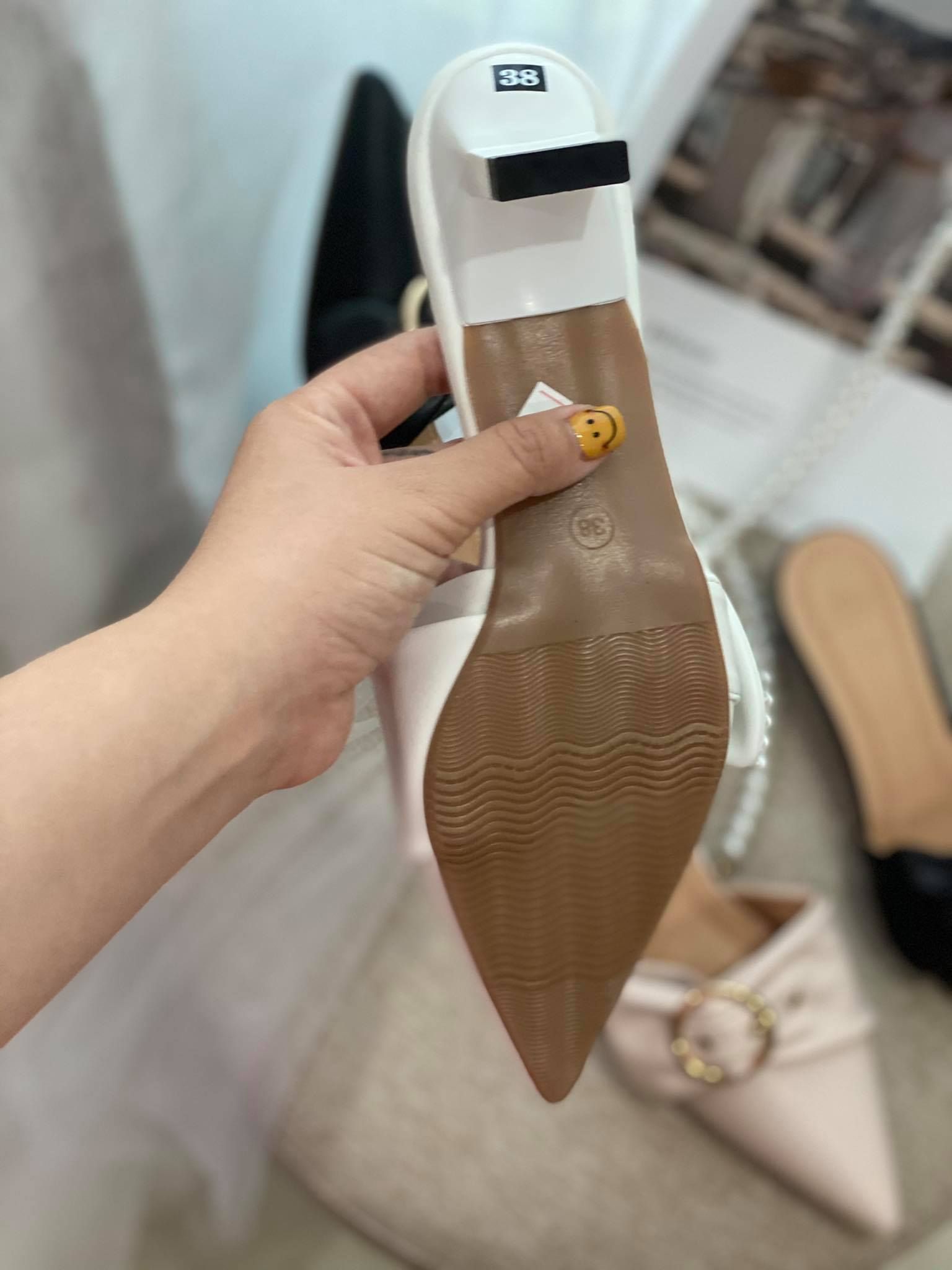 DÉP SỤC MŨI NHỌN THẮT NƠ 4P NAD173
