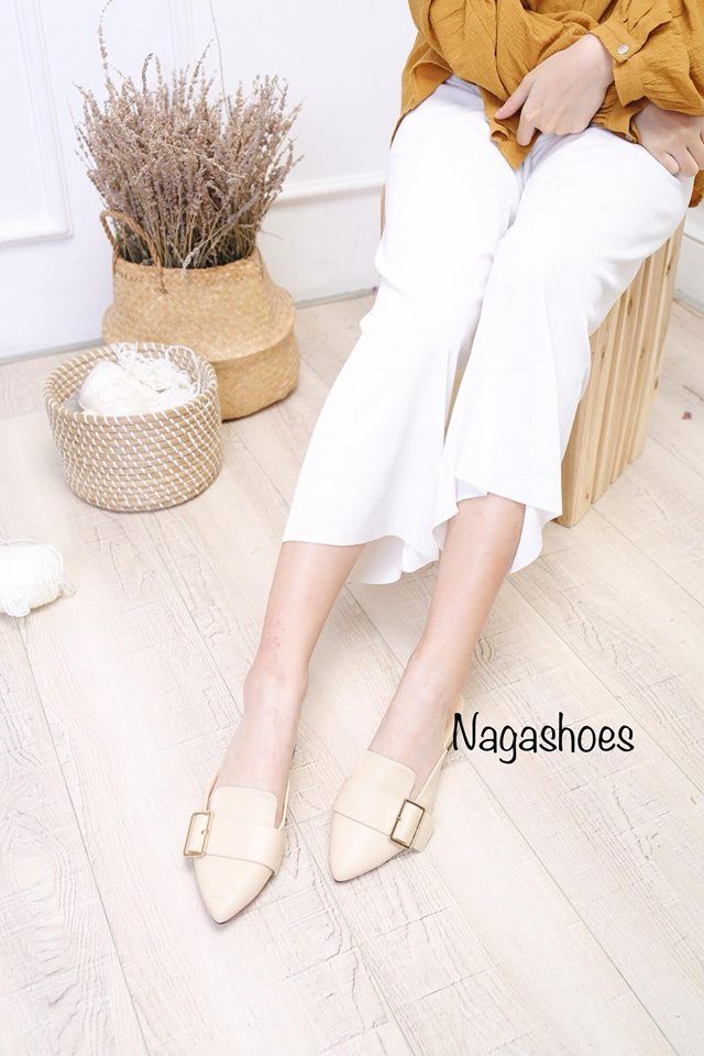 Dép Mũi Nhọn Có Khóa NAD32