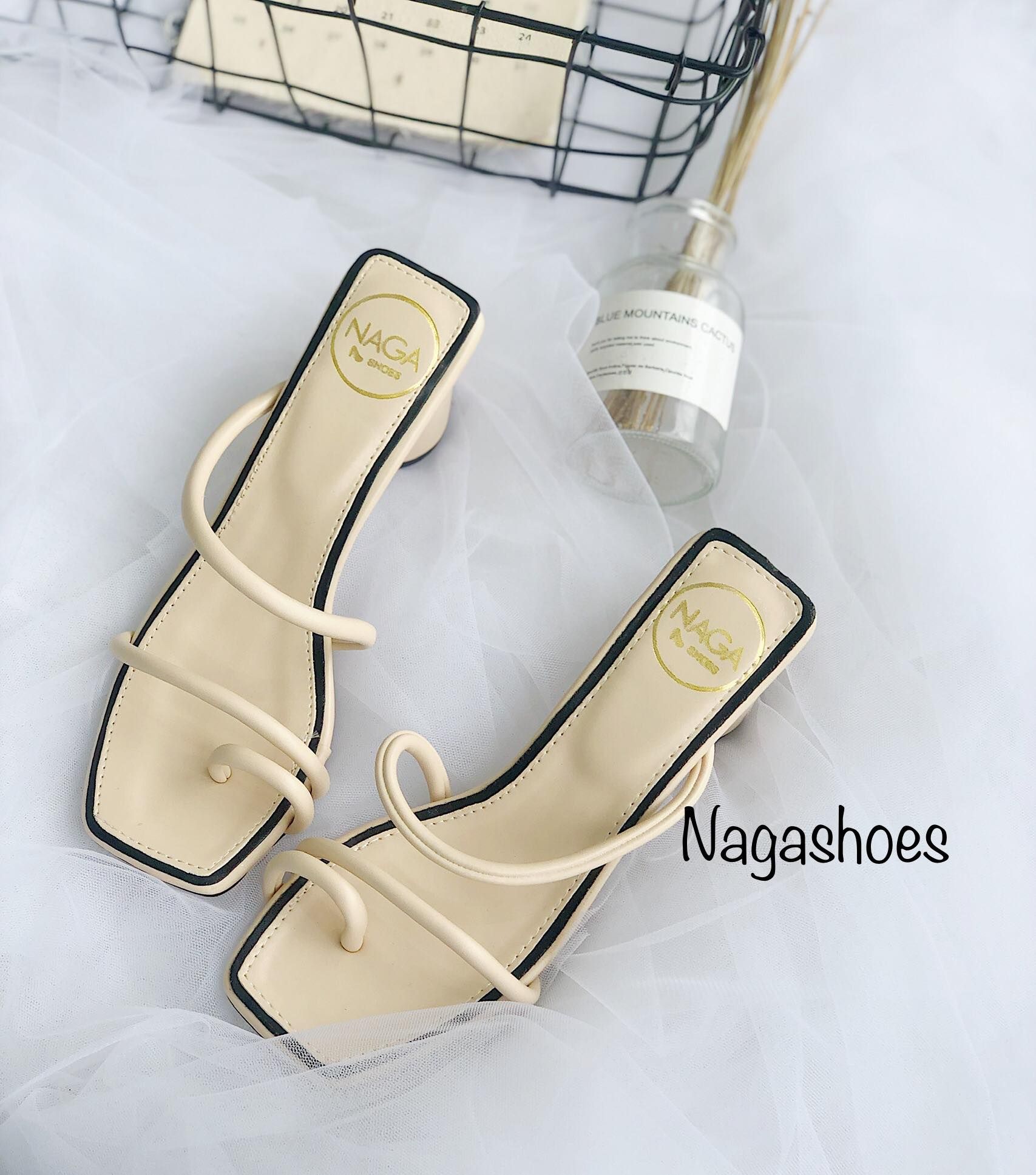 Dép Xỏ Ngón 2 Quai Gót Tròn NAD79