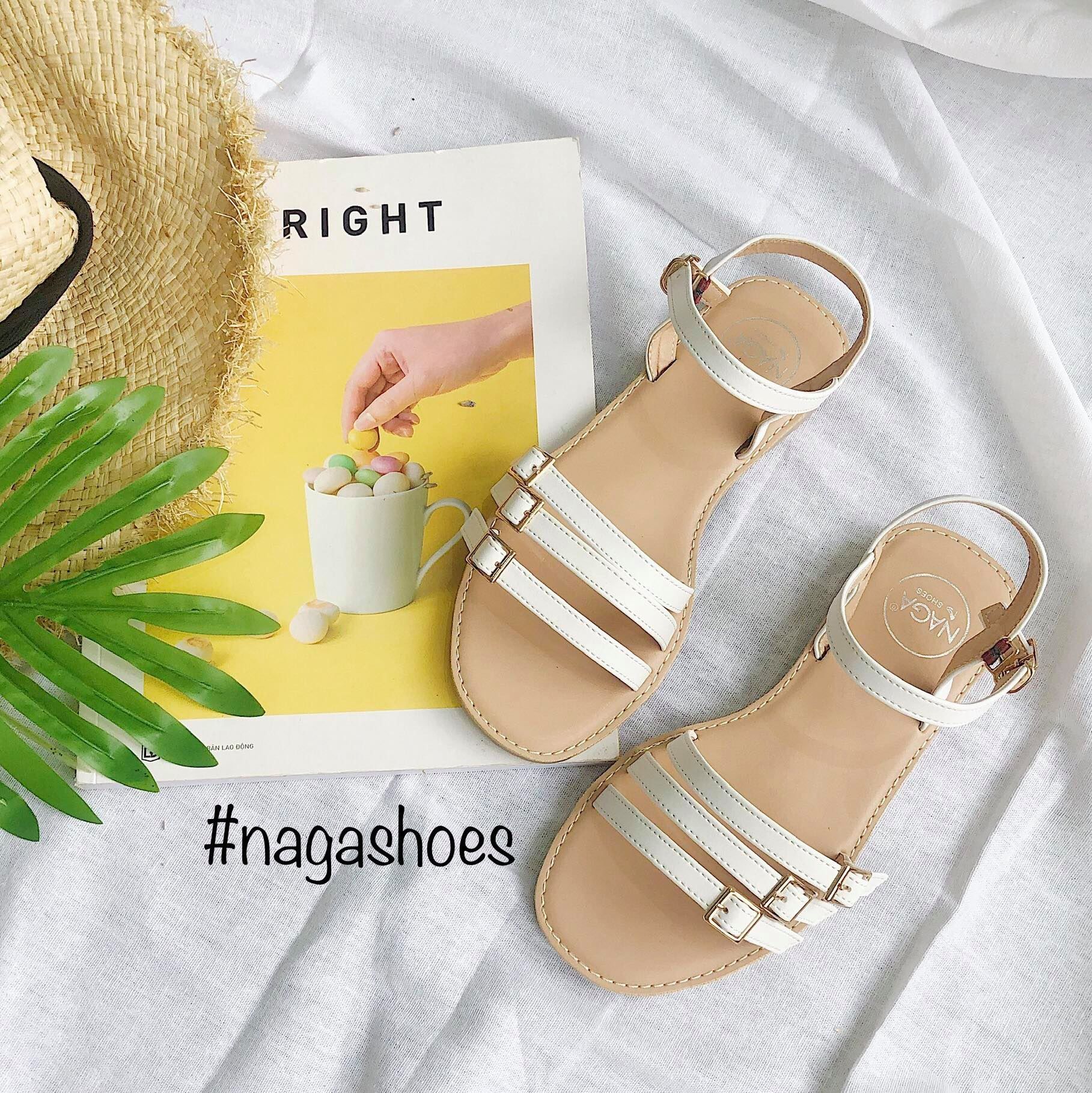 Giày Sandal Mũi Tròn 3 Quai Khóa Nhỏ NAS144