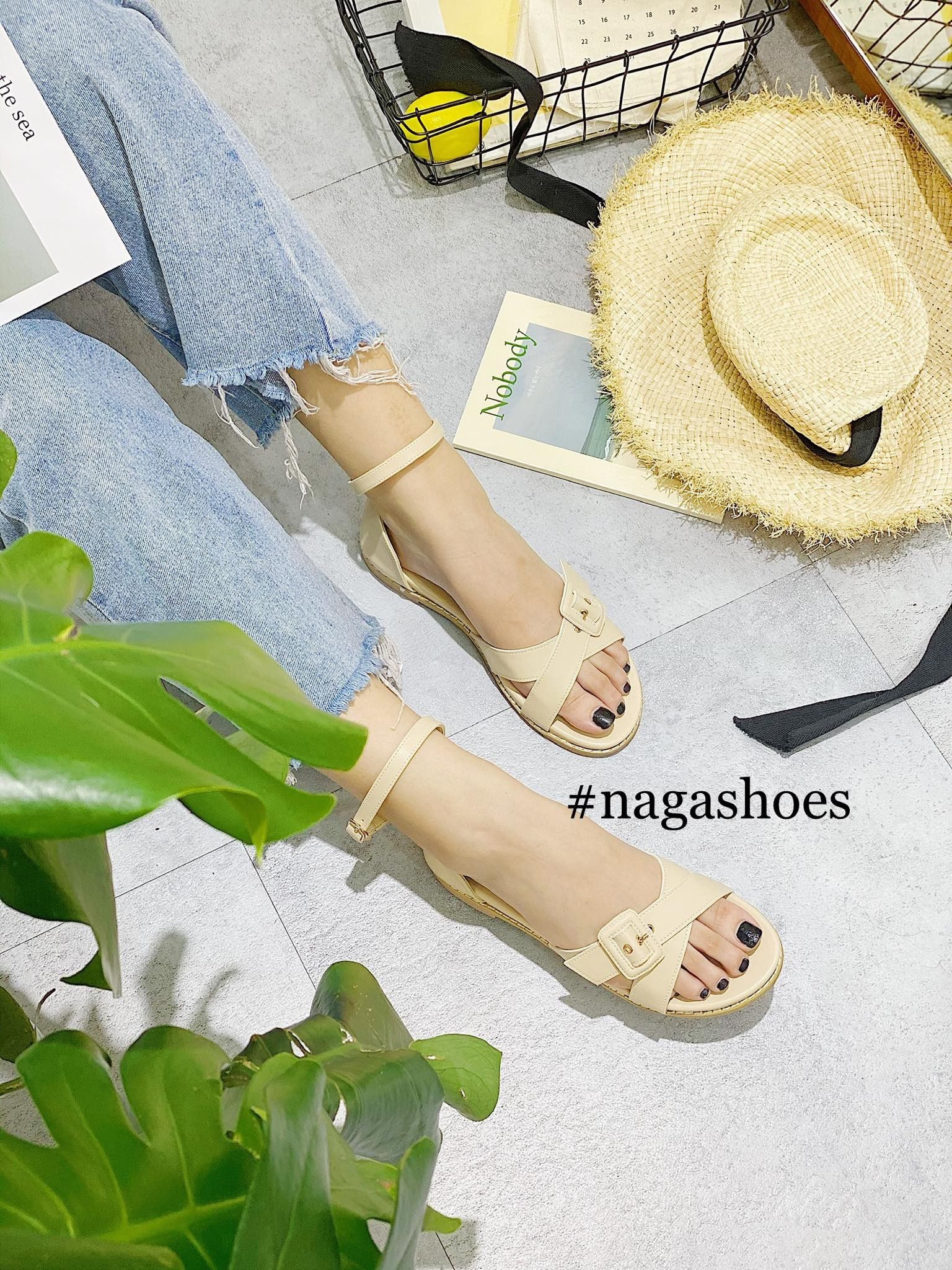 Sandal Quai Chéo Khóa Vuông Nas180