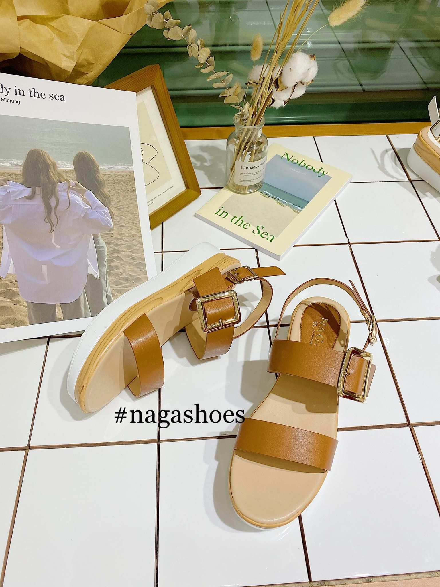 Sandal 2 Quai Ngang Khóa Trơn Nas183
