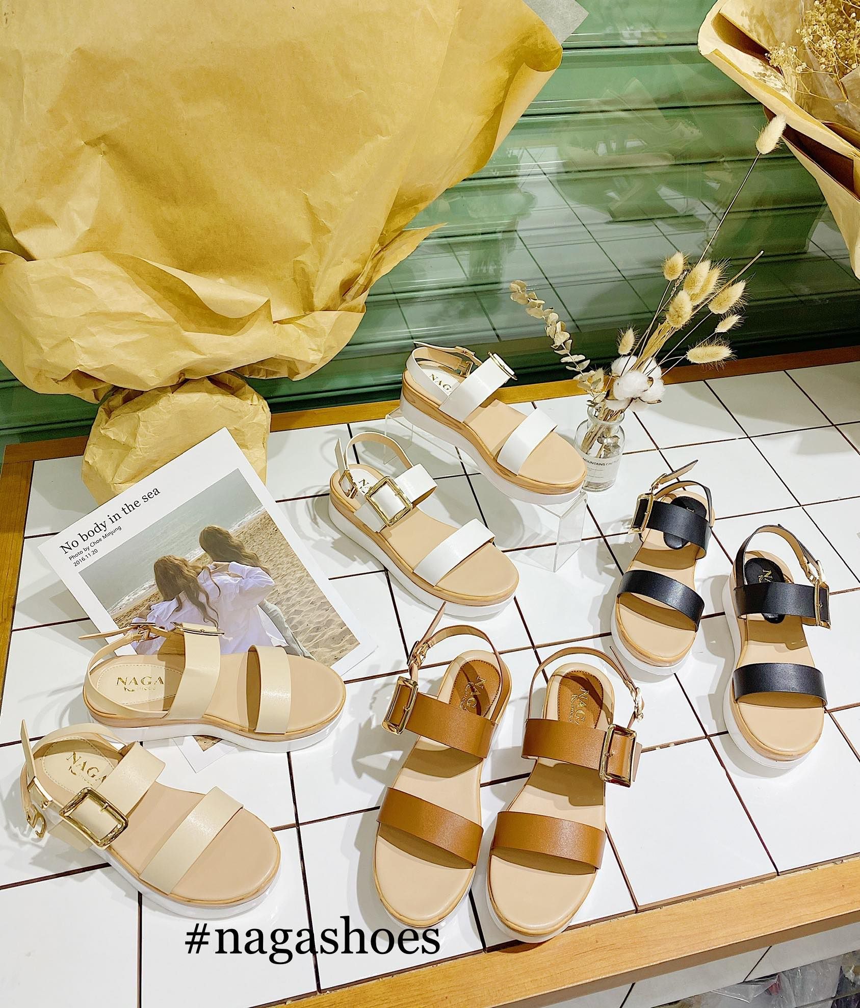 Sandal 2 Quai Ngang Khóa Trơn Nas183