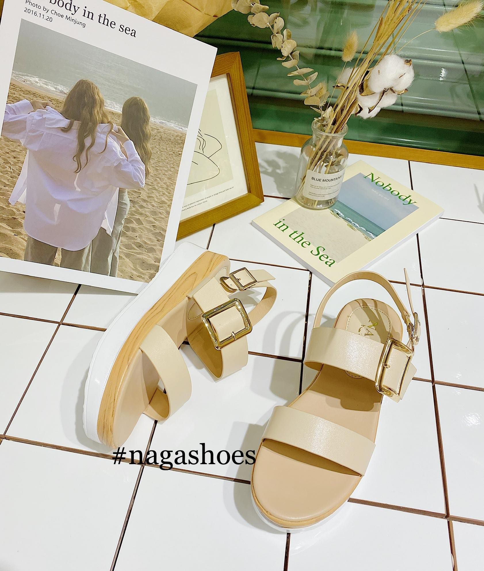 Sandal 2 Quai Ngang Khóa Trơn Nas183