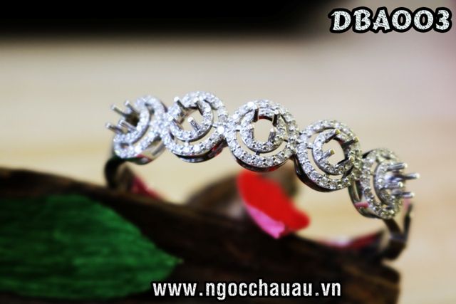 Vòng Tay Kim Cương Thiên Nhiên DBA003