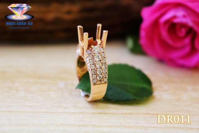 Nhẫn Kim cương thiên nhiên DR011