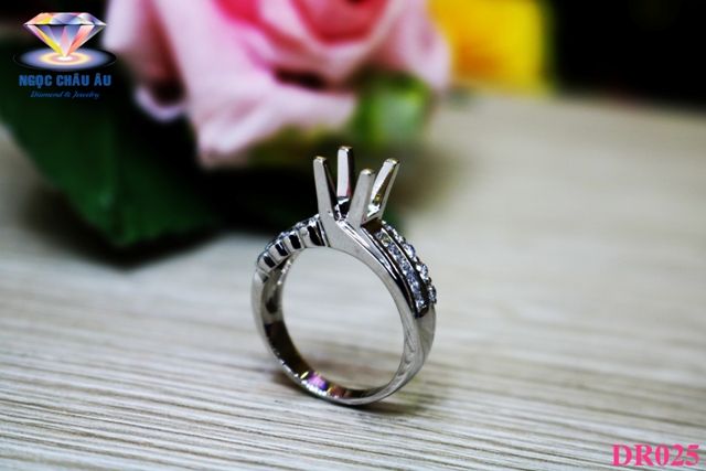 Nhẫn Kim Cương Thiên Nhiên DR025