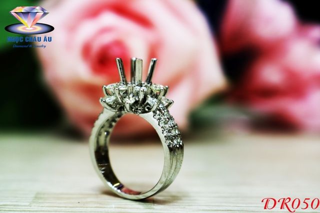 Nhẫn Kim cương thiên nhiên DR050