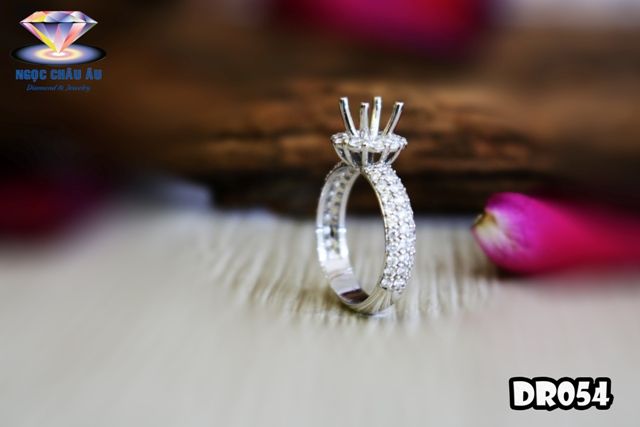 Nhẫn Kim cương thiên nhiên DR054