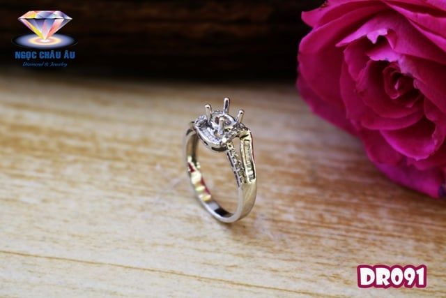 Nhẫn Kim cương thiên nhiên DR091