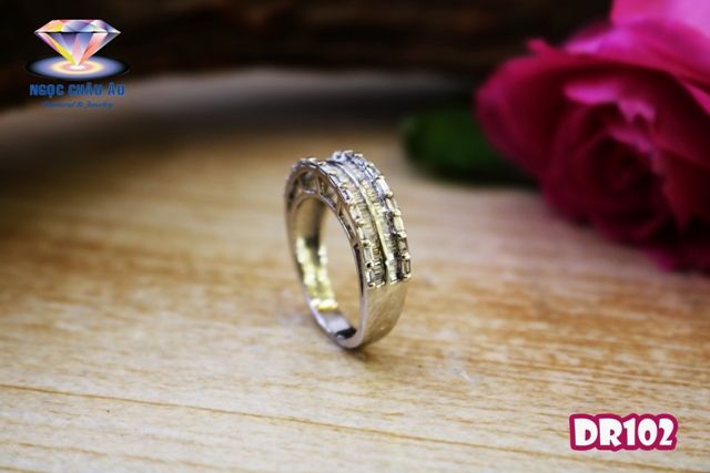 Nhẫn Kim cương thiên nhiên DR102