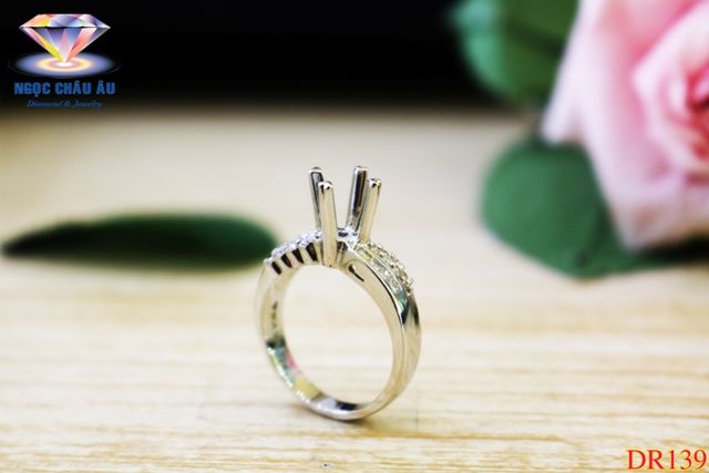 Nhẫn Kim Cương Thiên Nhiên DR139
