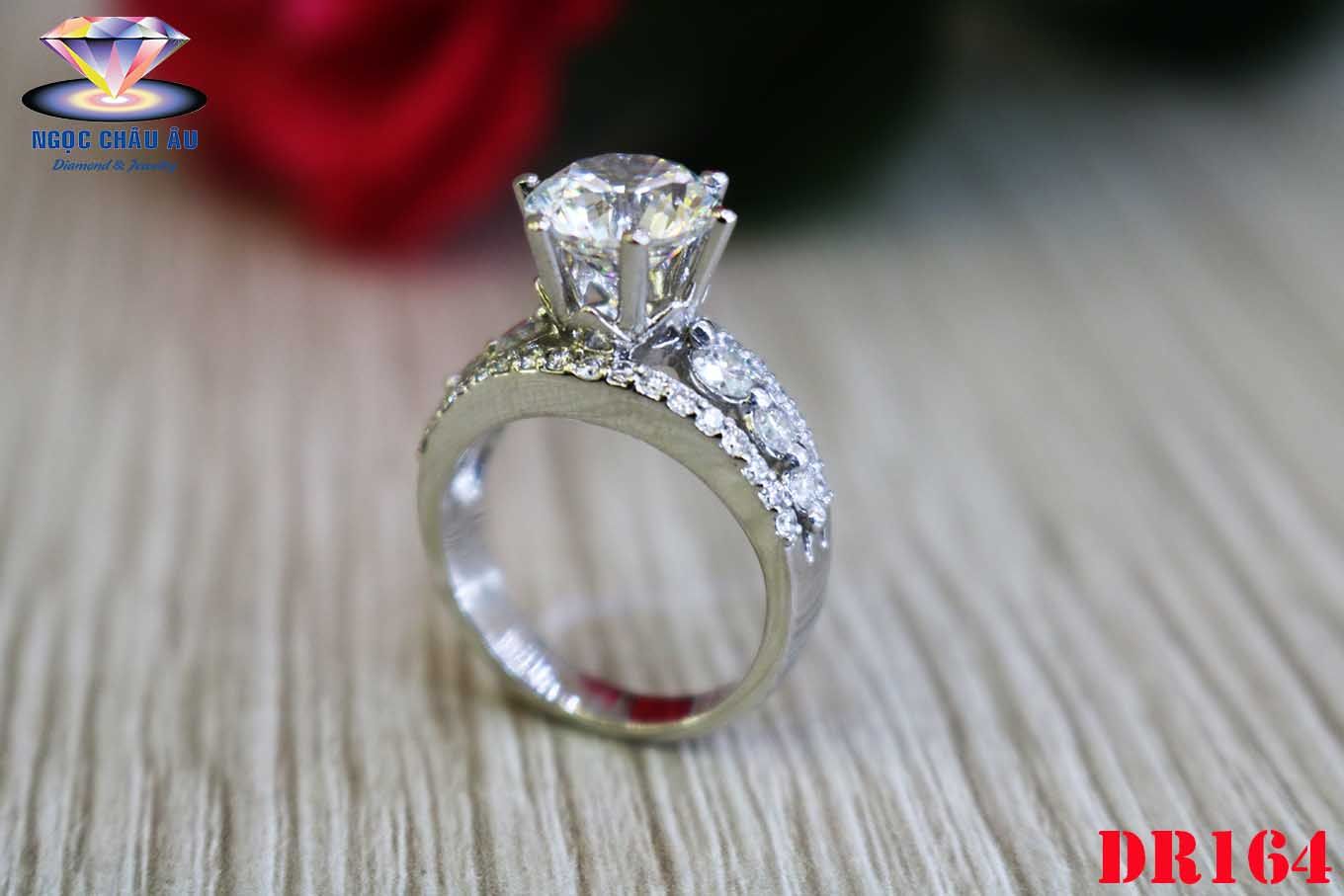 Nhẫn Kim Cương Thiên Nhiên DR164
