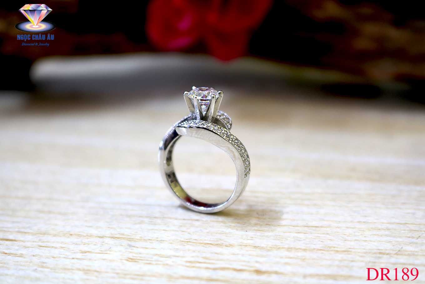 Nhẫn Kim Cương Thiên Nhiên DR189