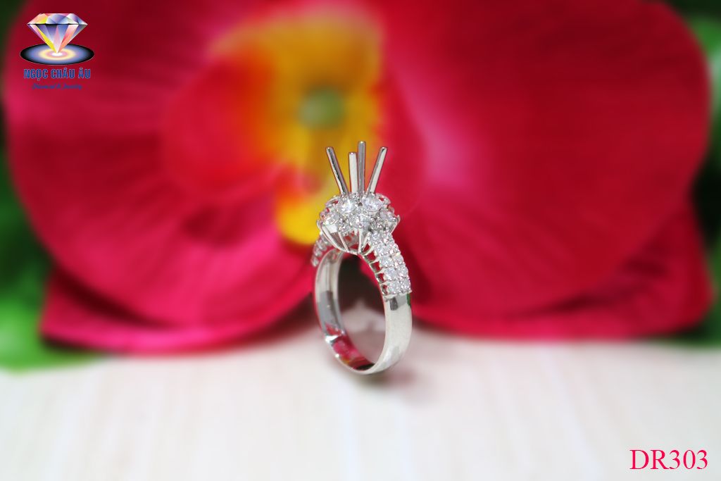 Nhẫn Kim Cương Thiên Nhiên DR303