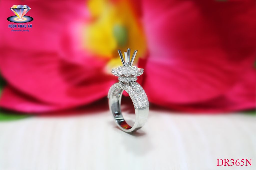 Nhẫn Kim Cương Thiên Nhiên DR365N