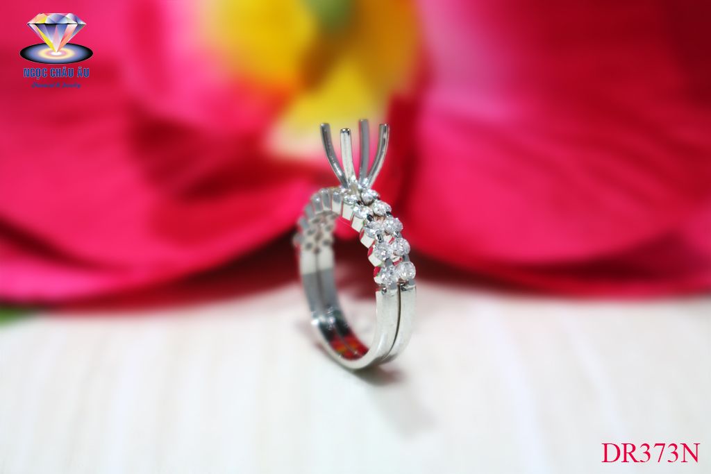 Nhẫn Kim Cương Thiên Nhiên DR373N