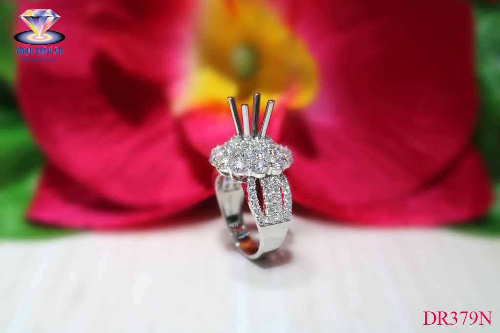Nhẫn Kim Cương Thiên Nhiên DR379N