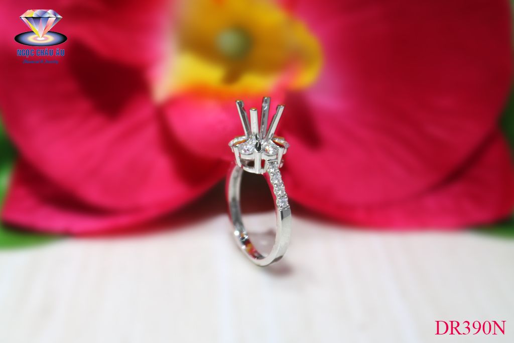 Nhẫn Kim Cương Thiên Nhiên DR390N